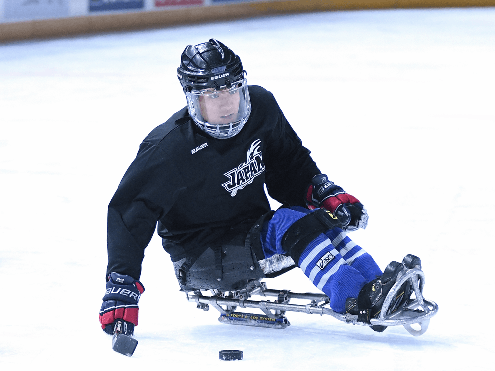 写真：パラアイスホッケー伊藤樹選手