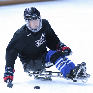 写真：パラアイスホッケー伊藤樹選手