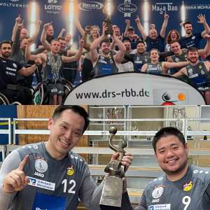 サムネイル用写真：大喜びするRSVランディルのチームメンバーと、トロフィーを二人で持ち、笑顔の藤本怜央選手と香西宏昭選手