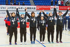 2023ジャパンパラゴールボール競技大会で、全勝での金メダル獲得を喜ぶオリオンジャパン女子チーム